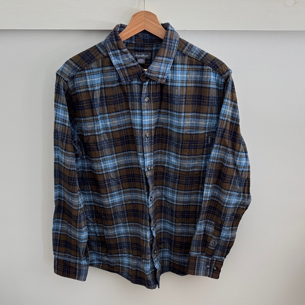 Eddie Bauer Men’s Bristol Fannel Shirt Brown Blue Plaid Button Up Relaxed Size L